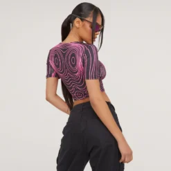 EGO Short Sleeve Body Print Crop Top In Black And Pink -EGO Sales Store 02 05 23 jul91958 s scaled